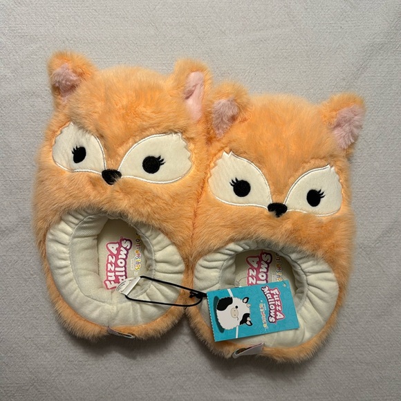 NWT Squishmallows Slippers - Pace the Fennec Fox - Picture 2 of 6